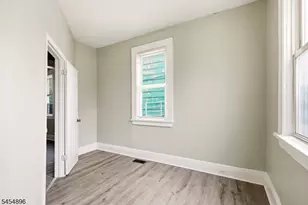 37 Hanford St, Newark, NJ 07114 - Photo 9