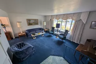 116 Stonehenge Terrace, Clark Township, NJ 07066 - Photo 3