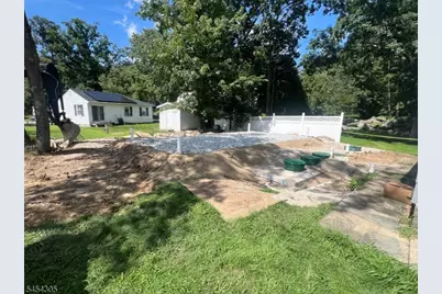 146 Monroe Trl, Hopatcong, NJ 07843 - Photo 17