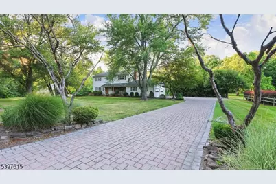 125 Mountainview Rd, Warren Township, NJ 07059 - Photo 3
