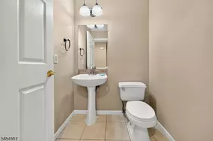 4 Springholm Dr, Berkeley Heights Township, NJ 07922 - Photo 5