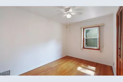 13 Macarthur Ave, Cranford Township, NJ 07016 - Photo 15
