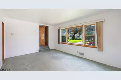 13 Macarthur Ave, Cranford Township, NJ 07016 - Photo 5