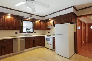 13 Macarthur Ave, Cranford Township, NJ 07016 - Photo 7