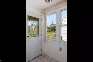 13 Macarthur Ave, Cranford Township, NJ 07016 - Photo 3