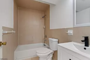 49 Seabury St, Newark, NJ 07104 - Photo 7