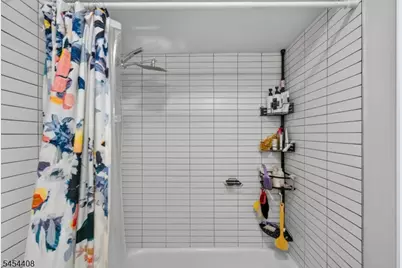 40-46 W 20th St #9, Bayonne, NJ 07002 - Photo 3
