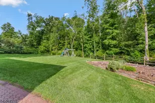 94 Sherwood Ln, Long Hill Township, NJ 07980 - Photo 29