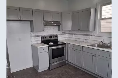 80 Beverly St, Newark, NJ 07108 - Photo 3