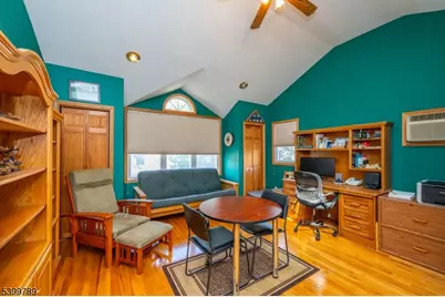 7 Oswego Ave, Parsippany, NJ 07034 - Photo 9