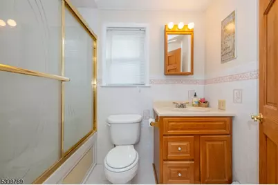 7 Oswego Ave, Parsippany, NJ 07034 - Photo 11