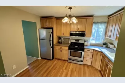 64 Woods Edge Dr #64, Roxbury Township, NJ 07876 - Photo 7