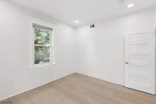35 N 16th St, East Orange, NJ 07017 - Photo 27