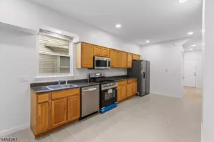 35 N 16th St, East Orange, NJ 07017 - Photo 15