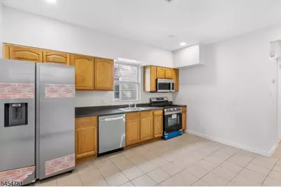 35 N 16th St, East Orange, NJ 07017 - Photo 23