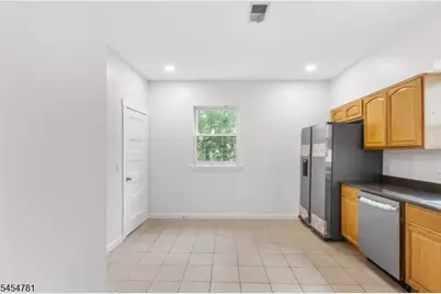 35 N 16th St, East Orange, NJ 07017 - Photo 21