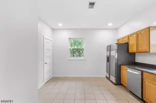 35 N 16th St, East Orange, NJ 07017 - Photo 21