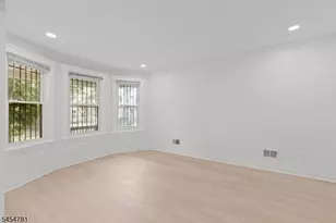 35 N 16th St, East Orange, NJ 07017 - Photo 9