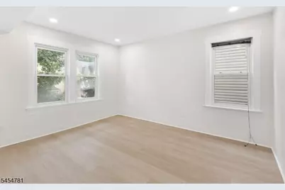 35 N 16th St, East Orange, NJ 07017 - Photo 27