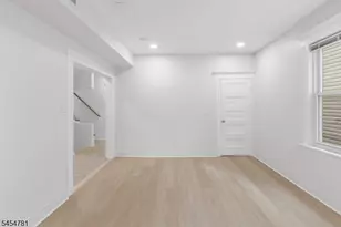 35 N 16th St, East Orange, NJ 07017 - Photo 19