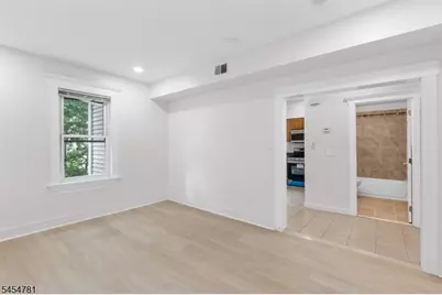 35 N 16th St, East Orange, NJ 07017 - Photo 17