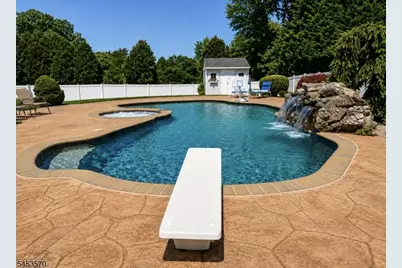 6 Briarheath Ln, Clark Township, NJ 07066 - Photo 7
