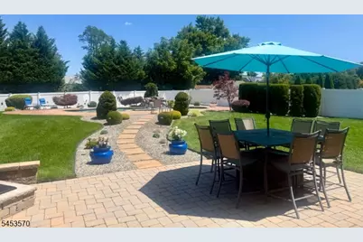 6 Briarheath Ln, Clark Township, NJ 07066 - Photo 5