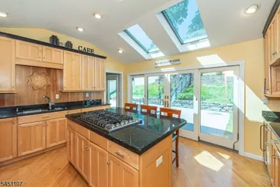 78 Sun Valley Way, Morris Plains, NJ 07950 - Photo 7