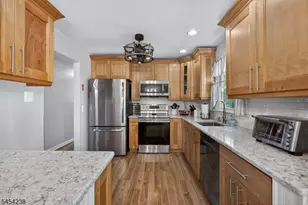 14 Bettino Dr, Ogdensburg, NJ 07439 - Photo 3