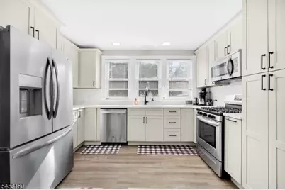 200 River Rd, Long Hill Township, NJ 07946 - Photo 11