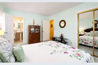 275 Saint Cloud Ave, West Orange Township, NJ 07052 - Photo 9