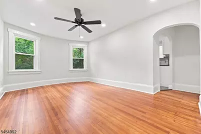 36 Whitfield St, Caldwell, NJ 07006 - Photo 5