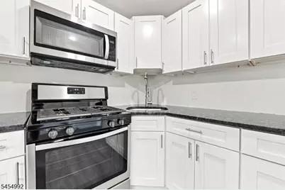 36 Whitfield St, Caldwell, NJ 07006 - Photo 3