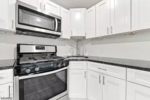 36 Whitfield St, Caldwell, NJ 07006 - Photo 3