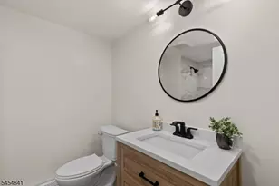 180 Cutter Ave, Woodbridge Township, NJ 08863 - Photo 17