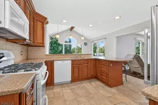 17 Boehm Dr, Clinton Township, NJ 08833 - Photo 9