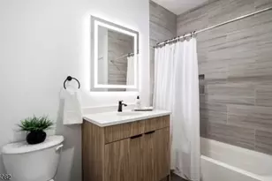 310 W Jersey St, Elizabeth, NJ 07202 - Photo 5
