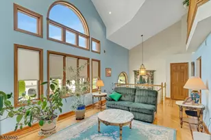 214 Van Buren St, Lyndhurst Township, NJ 07071 - Photo 5