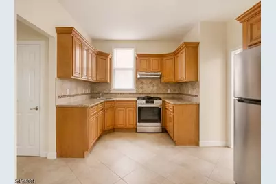 71 Honiss St, Belleville, NJ 07109 - Photo 5