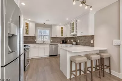 46 Cortland St, Roseland, NJ 07068 - Photo 7