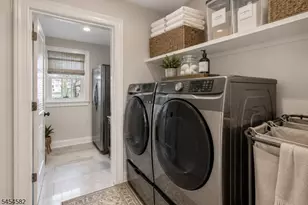 46 Cortland St, Roseland, NJ 07068 - Photo 9