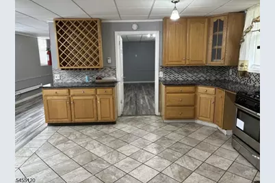 172 Burkley Pl, Union Township, NJ 07088 - Photo 13