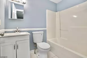 51 Demarest St, Newark, NJ 07112 - Photo 9