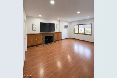 344 Valley Brook Ave, Lyndhurst Township, NJ 07071 - Photo 7
