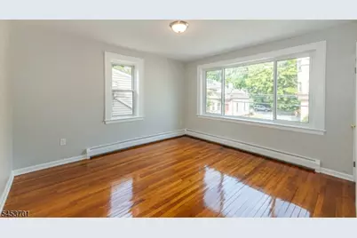 28 Mission St #2, Montclair, NJ 07042 - Photo 3