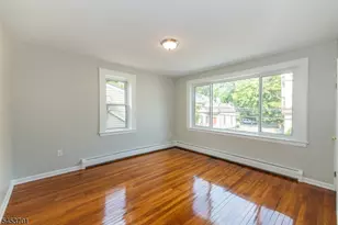28 Mission St, Montclair, NJ 07042 - Photo 3