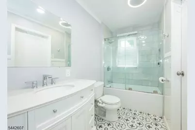 335 Elmira Trl, Hopatcong, NJ 07843 - Photo 19