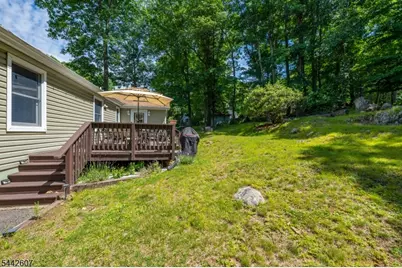 335 Elmira Trl, Hopatcong, NJ 07843 - Photo 29