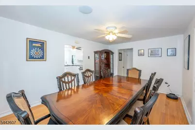 335 Elmira Trl, Hopatcong, NJ 07843 - Photo 15