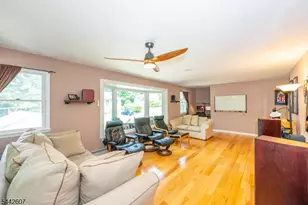 335 Elmira Trail, Hopatcong, NJ 07843 - Photo 3